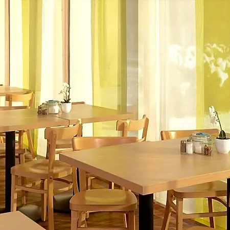 Bayerisch Meran 호텔 3*